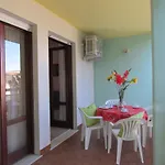 In By The Beach-beahost * ביביונה
