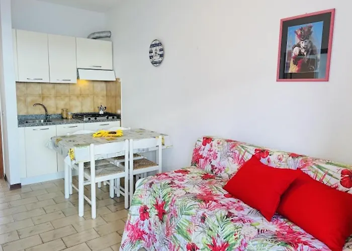 In By The Beach-beahost *